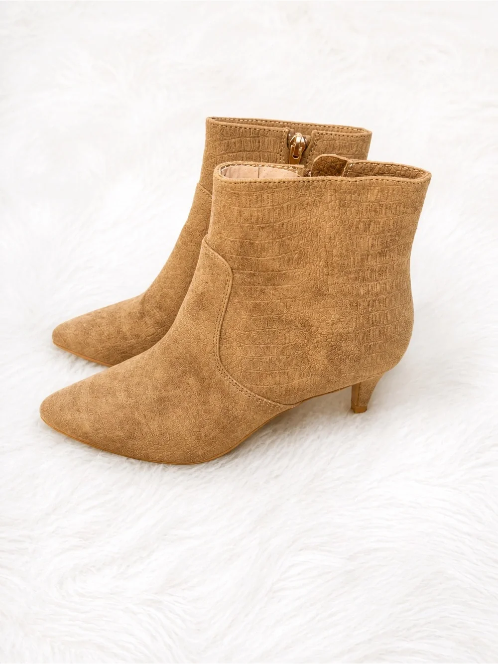 Express Croc Embossed Ankle Booties Size 6 Tan Pointed Toe Kitten Heel Chic - Picture 2 of 6